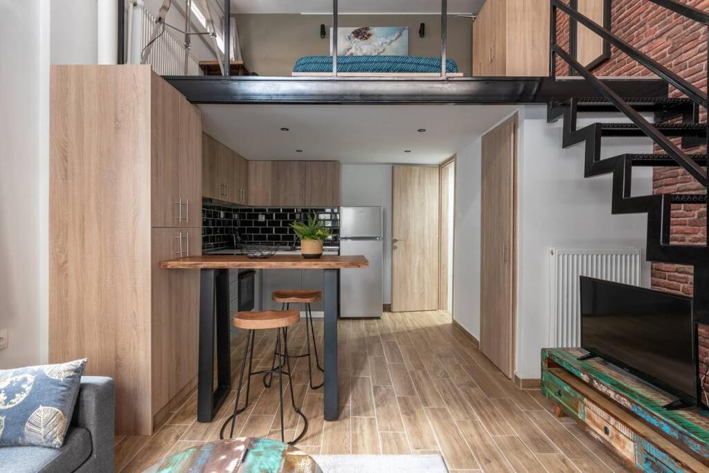 Industrial Loft Near Seaside W 200Mbps Apartment Thessaloniki Exterior photo